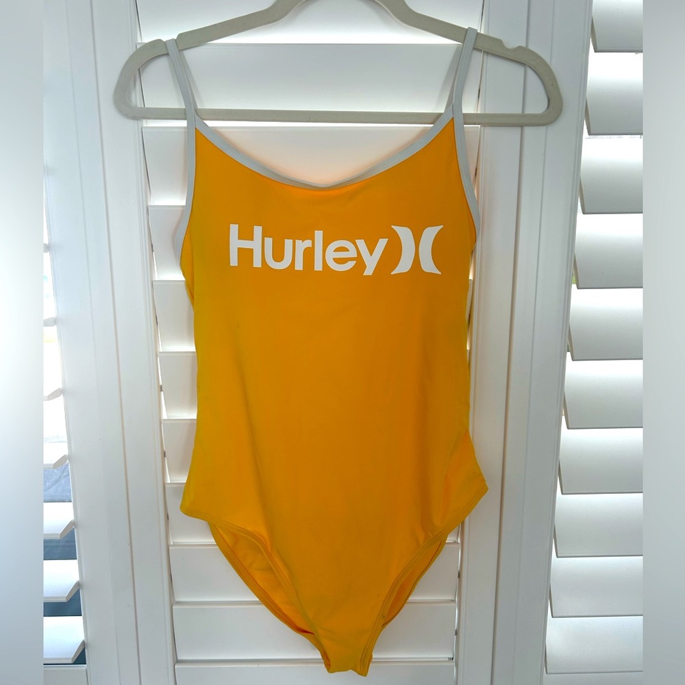HURLEY ONE PIECE BATHING SUIT